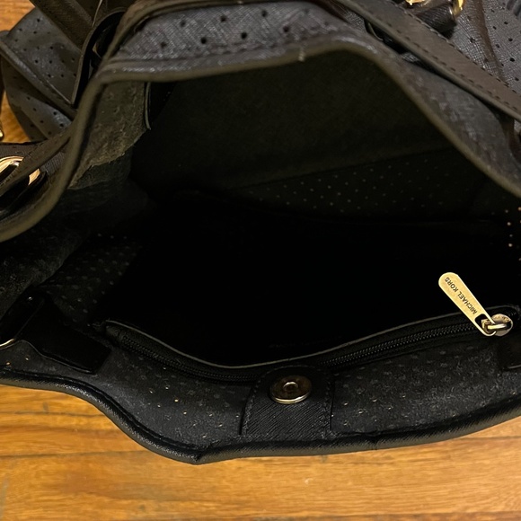 MICHAEL KORS PERFORATED HAMILTON BAG BLACK WITH GOLD - Picture 2 of 5